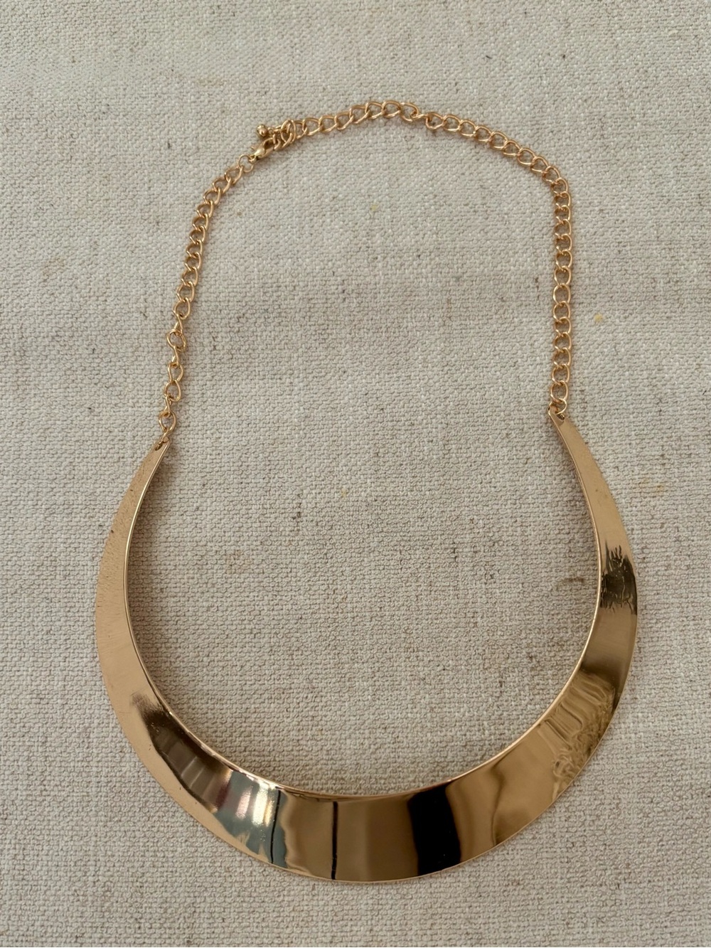 Statement collar bib-style necklace